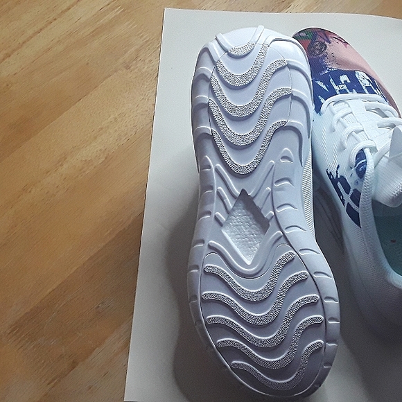 Beautiful uniquely designed womens European 43 customized sneakers - Picture 6 of 12